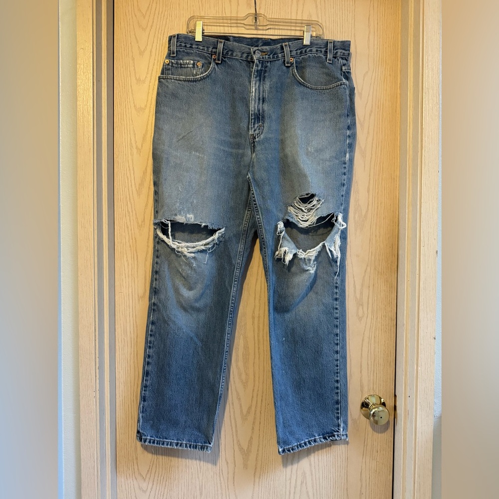 Vintage Levi’s 550 Distressed High Rise Tapered Relaxed Fit Mom Jeans size 14